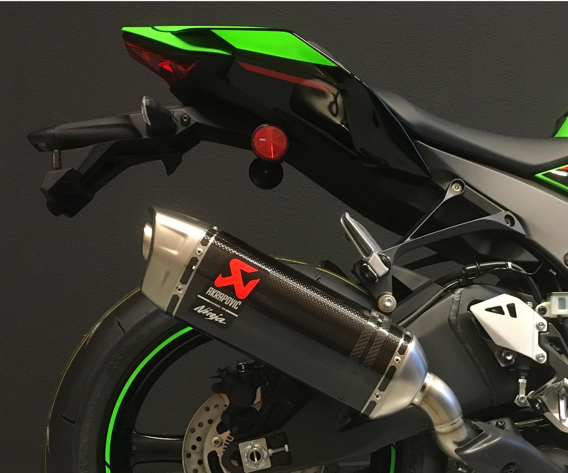 Akrapovič Carbon SBK Replica Exhaust (Ninja ZX-10R/RR)