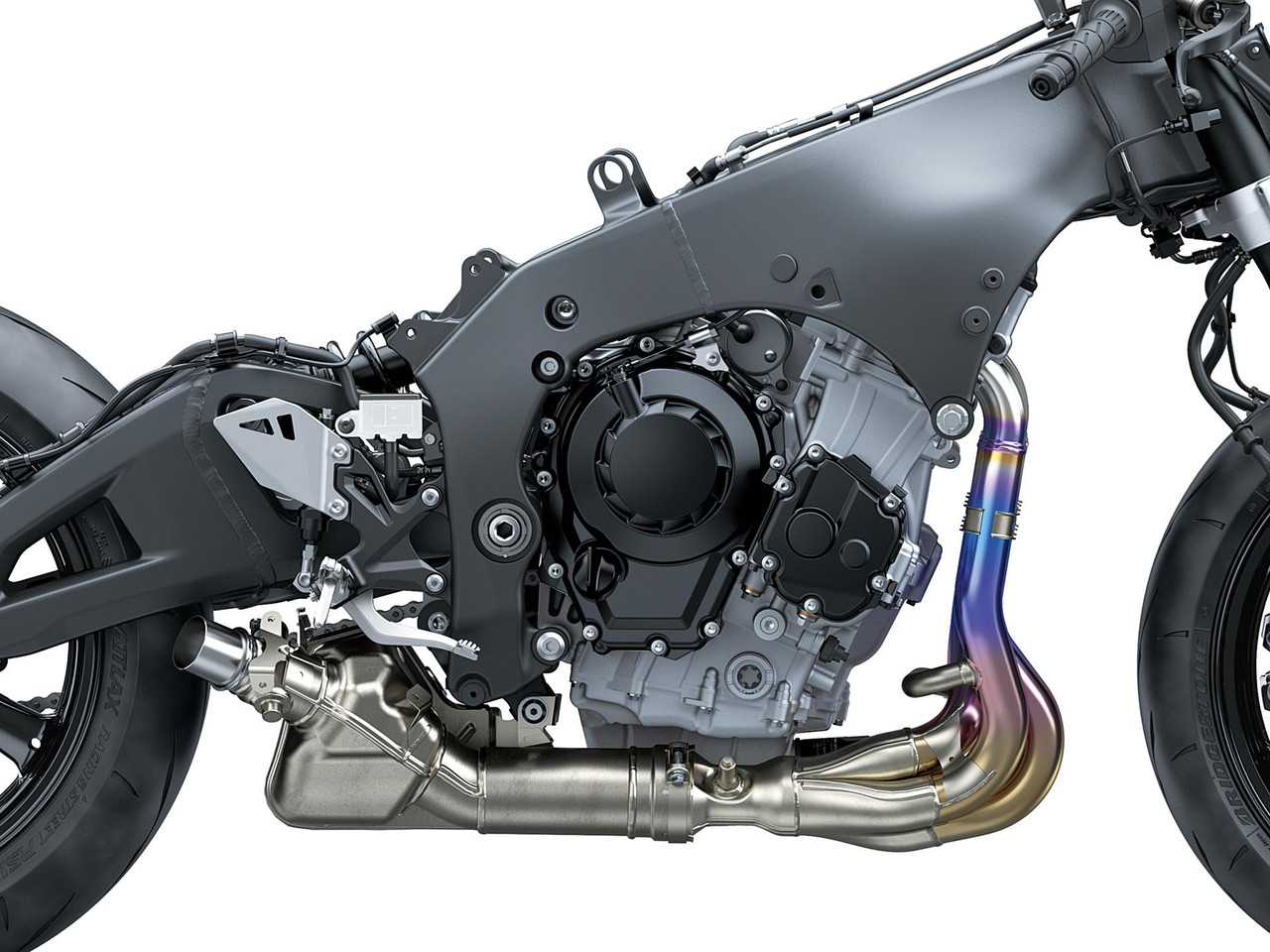 Powerful 998 cm3 Liquid-Cooled, 4-Stroke In-Line Four